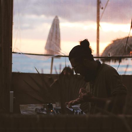 A Pousada Lucky'S Gili Air Exterior foto