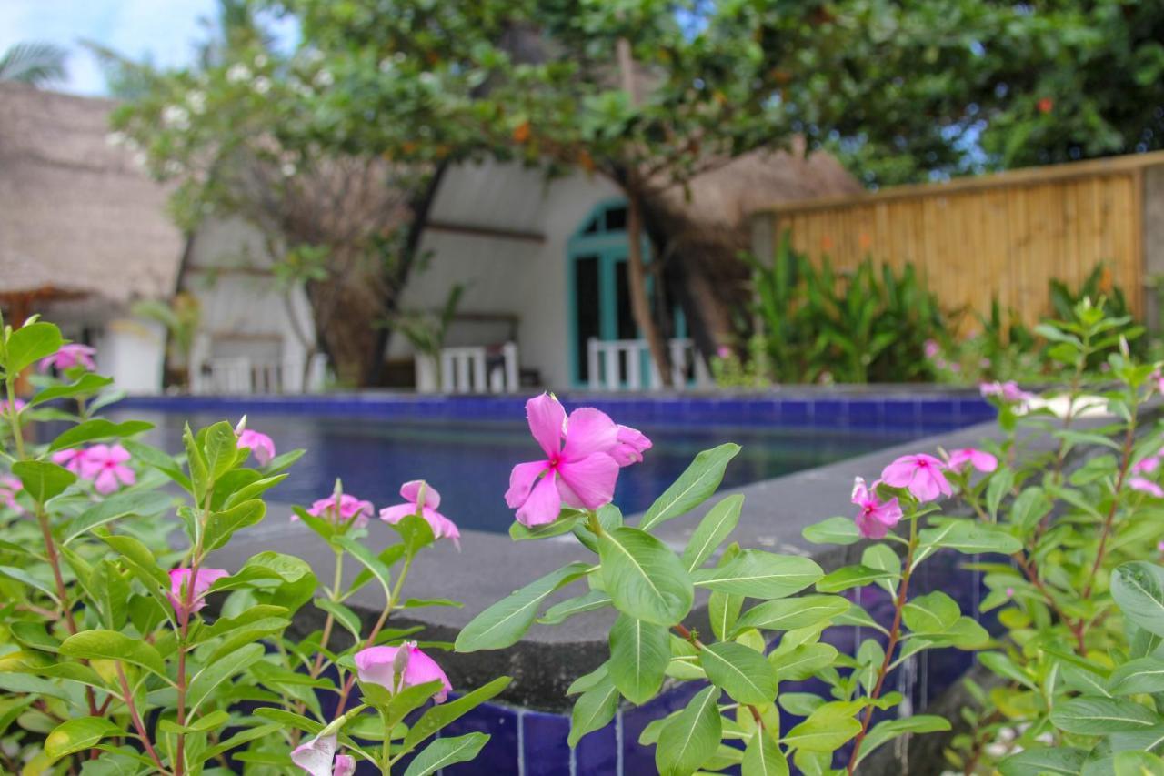 A Pousada Lucky'S Gili Air Exterior foto