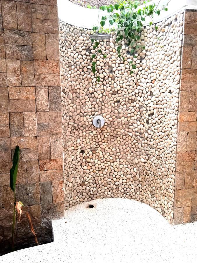 A Pousada Lucky'S Gili Air Exterior foto