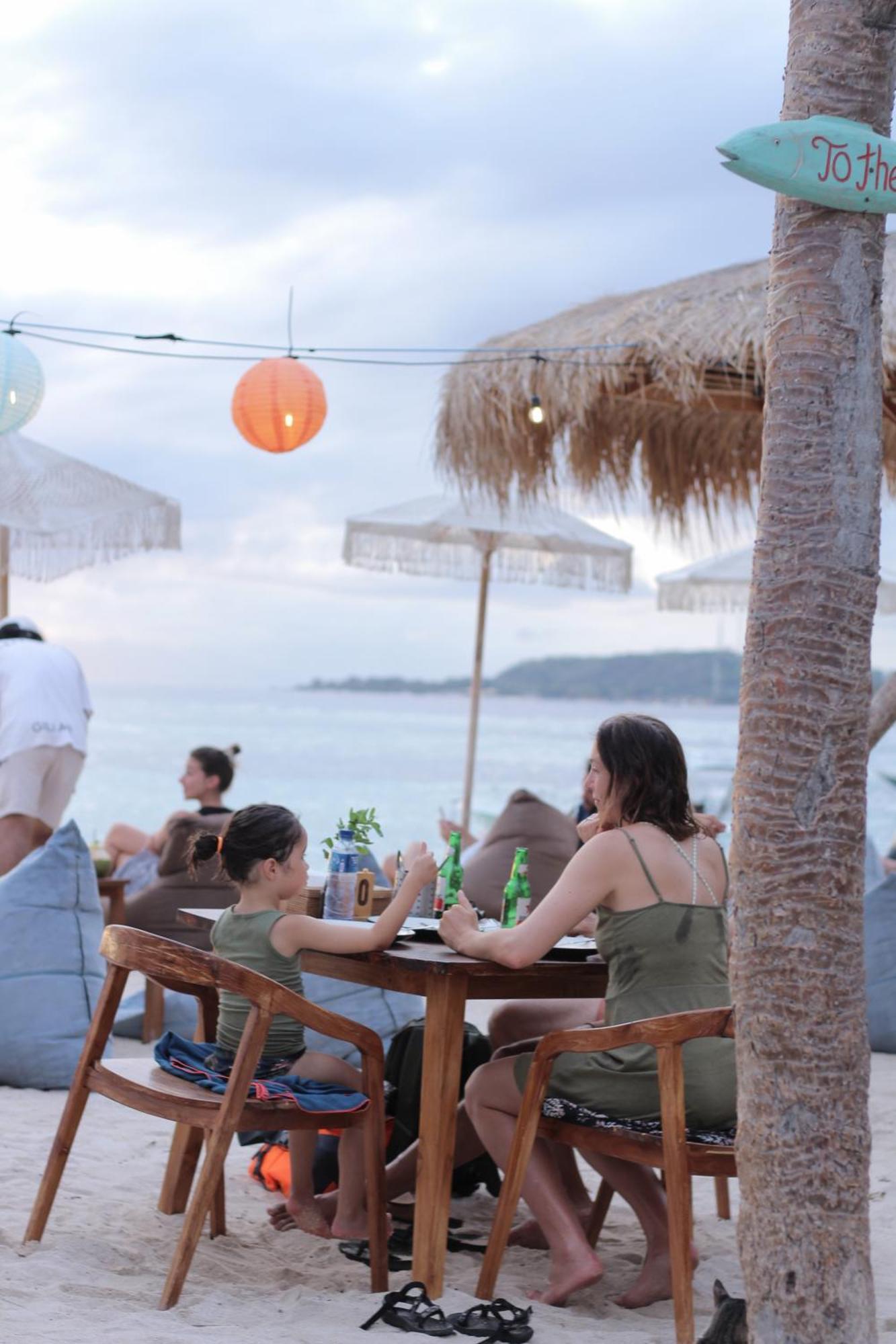 A Pousada Lucky'S Gili Air Exterior foto